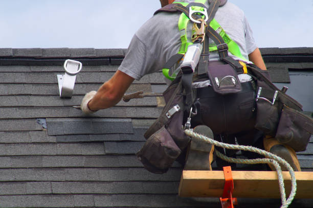Best Flat Roof Repair Services  in Weyauwega, WI